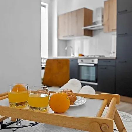 Petra Apartment *